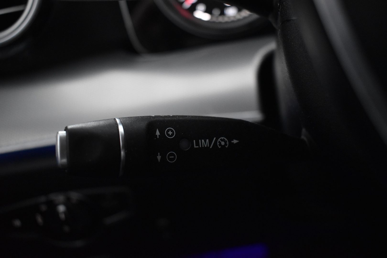 MERCEDES-BENZ E 2018