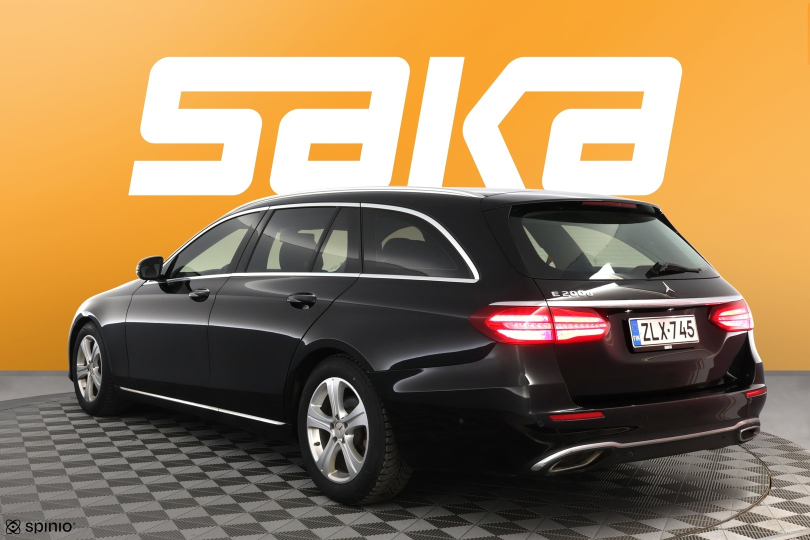 MERCEDES-BENZ E 2018