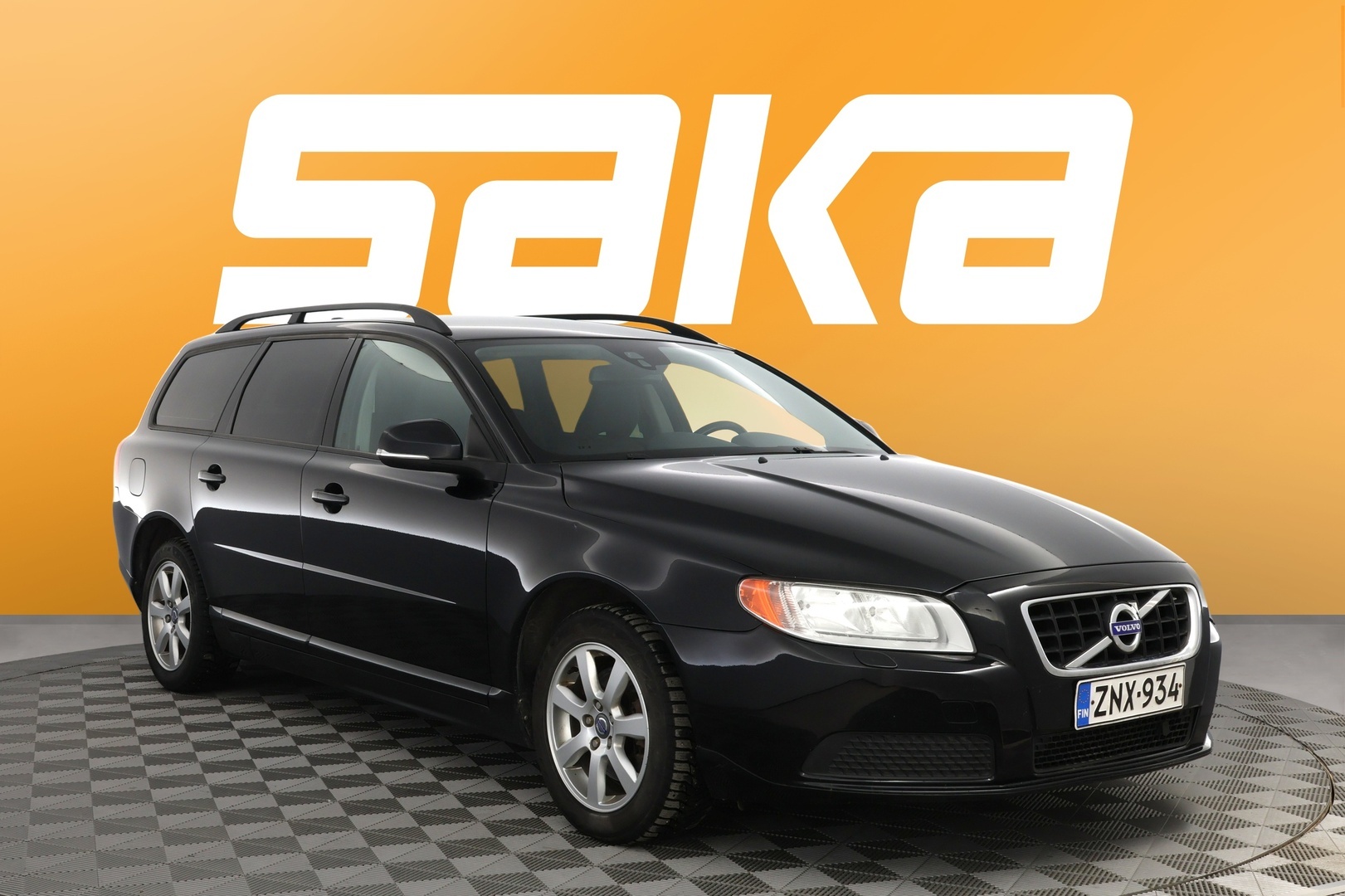 VOLVO V70 2013