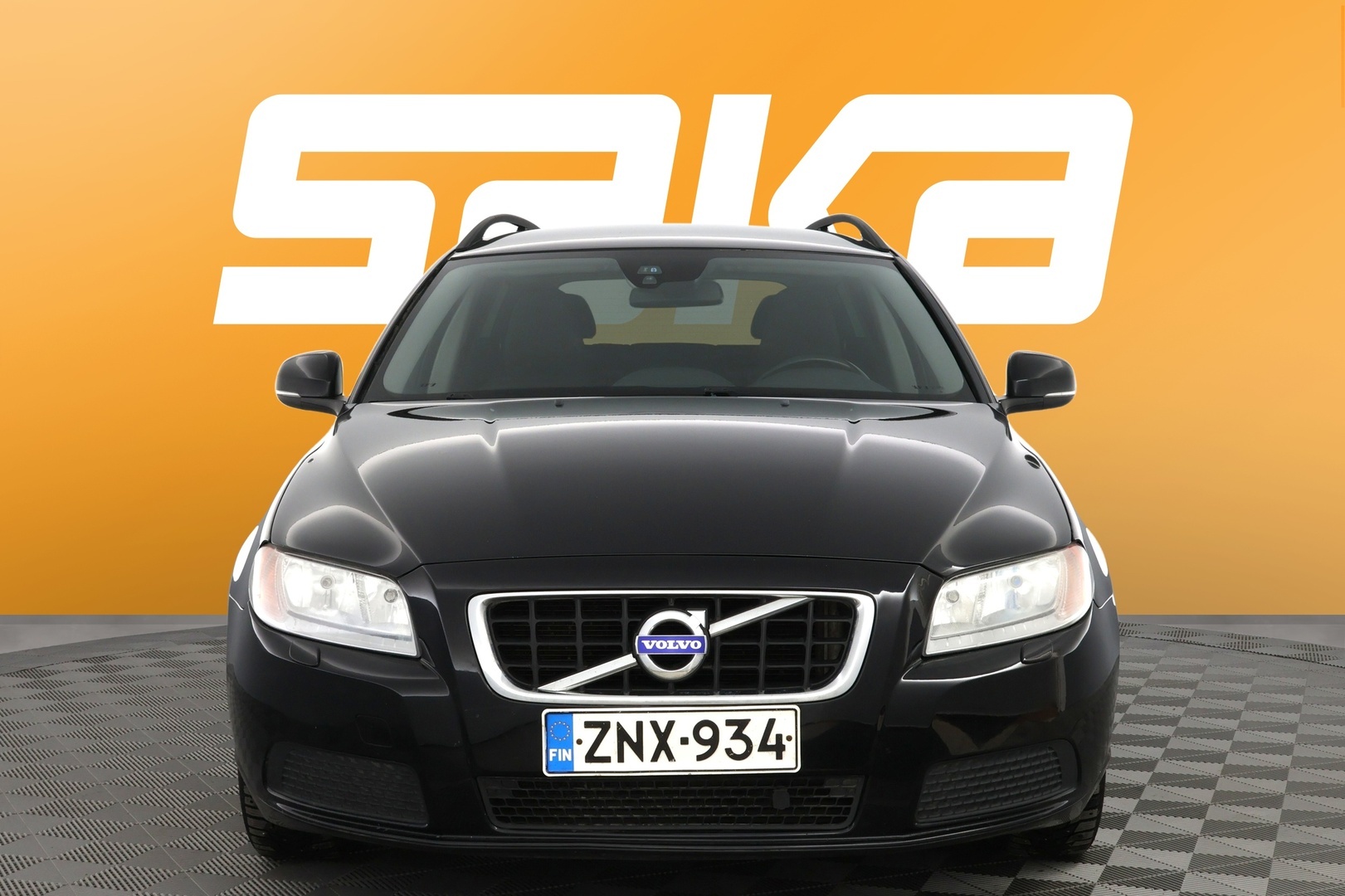 VOLVO V70 2013