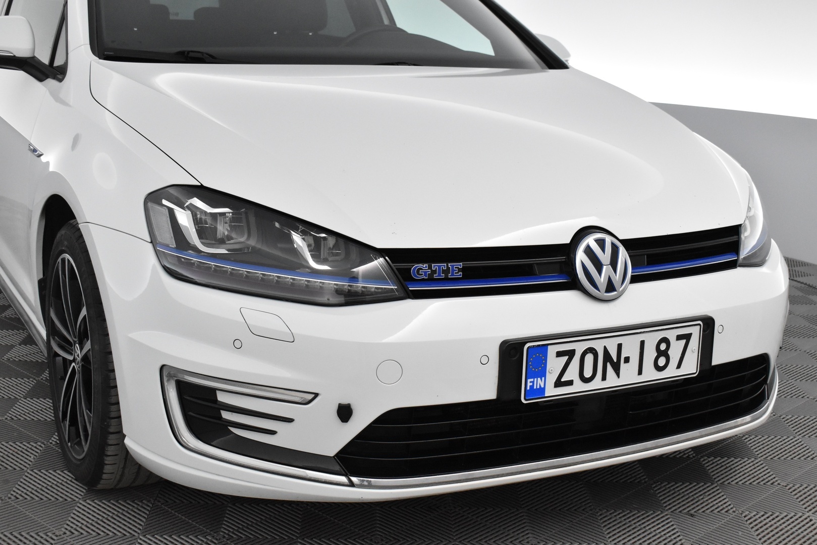 VOLKSWAGEN Golf 2017