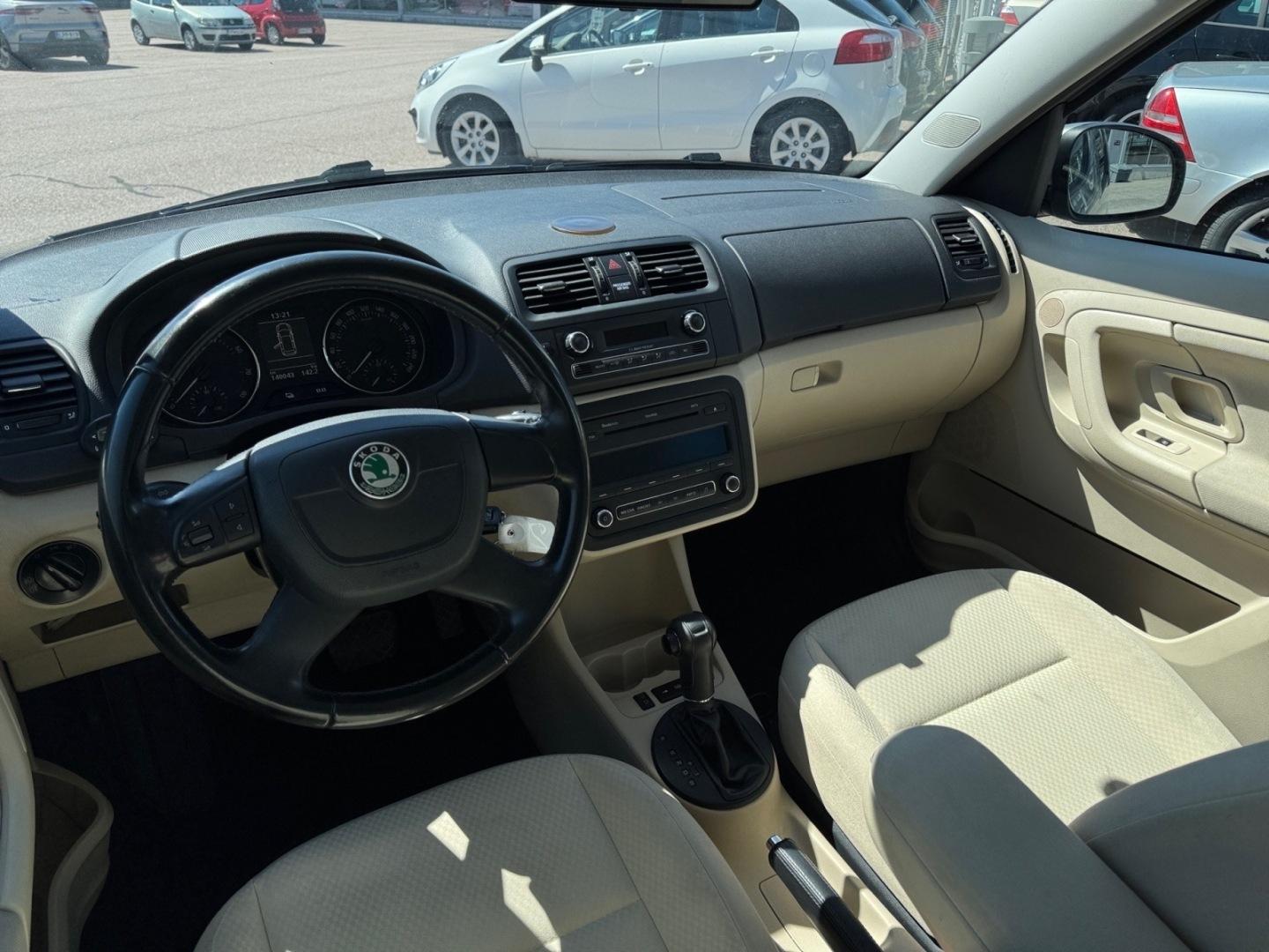 SKODA Roomster 10