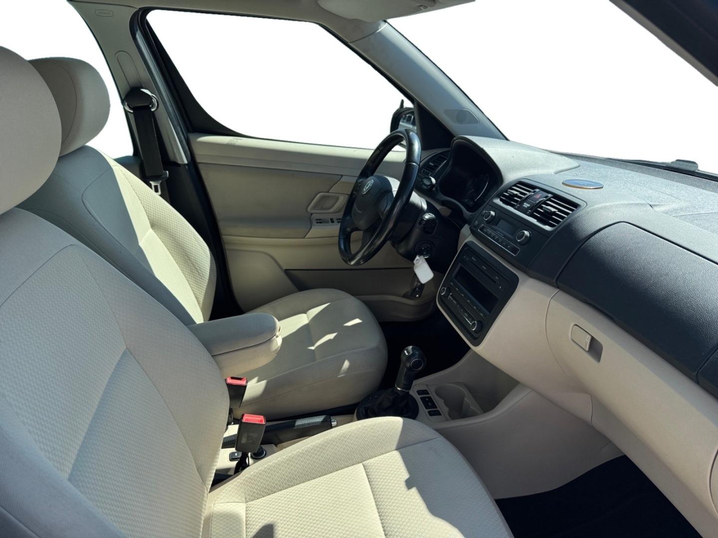 SKODA Roomster 11