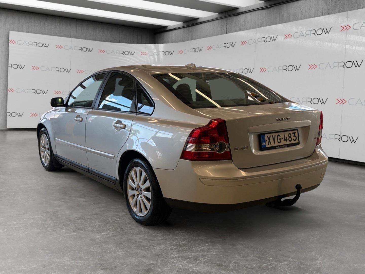 VOLVO S40 5