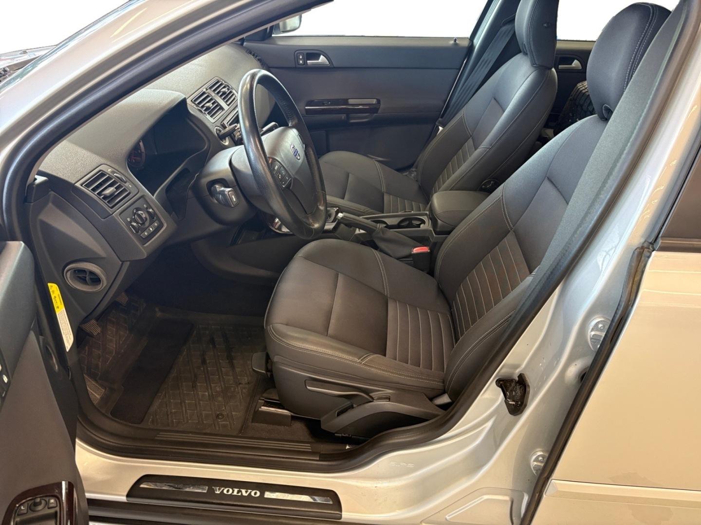 VOLVO S40 9