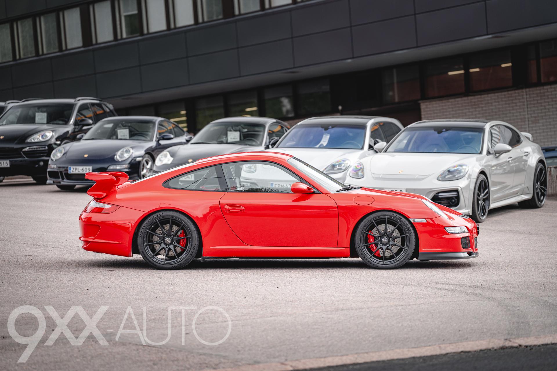 PORSCHE 911 2