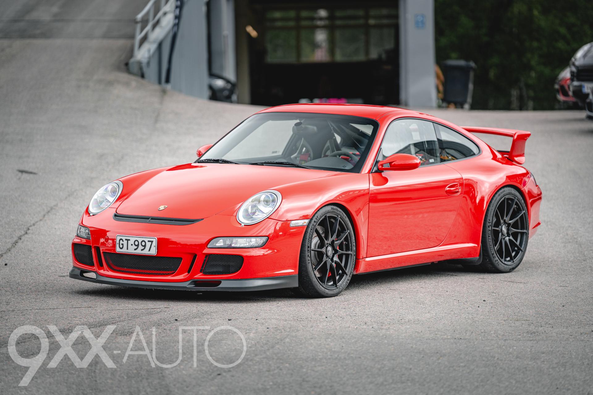 PORSCHE 911 4