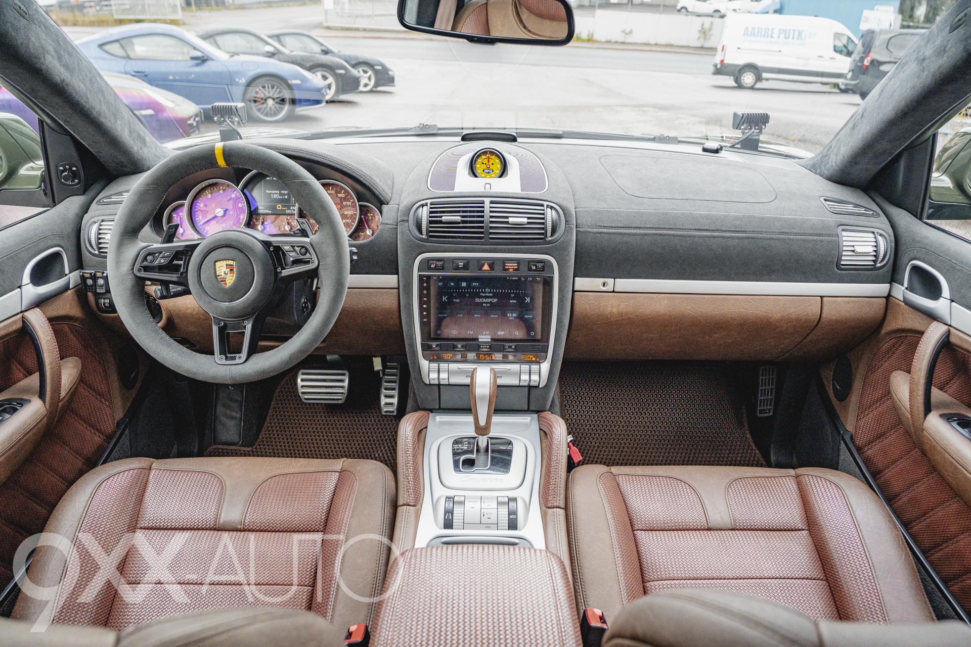 PORSCHE Cayenne 13