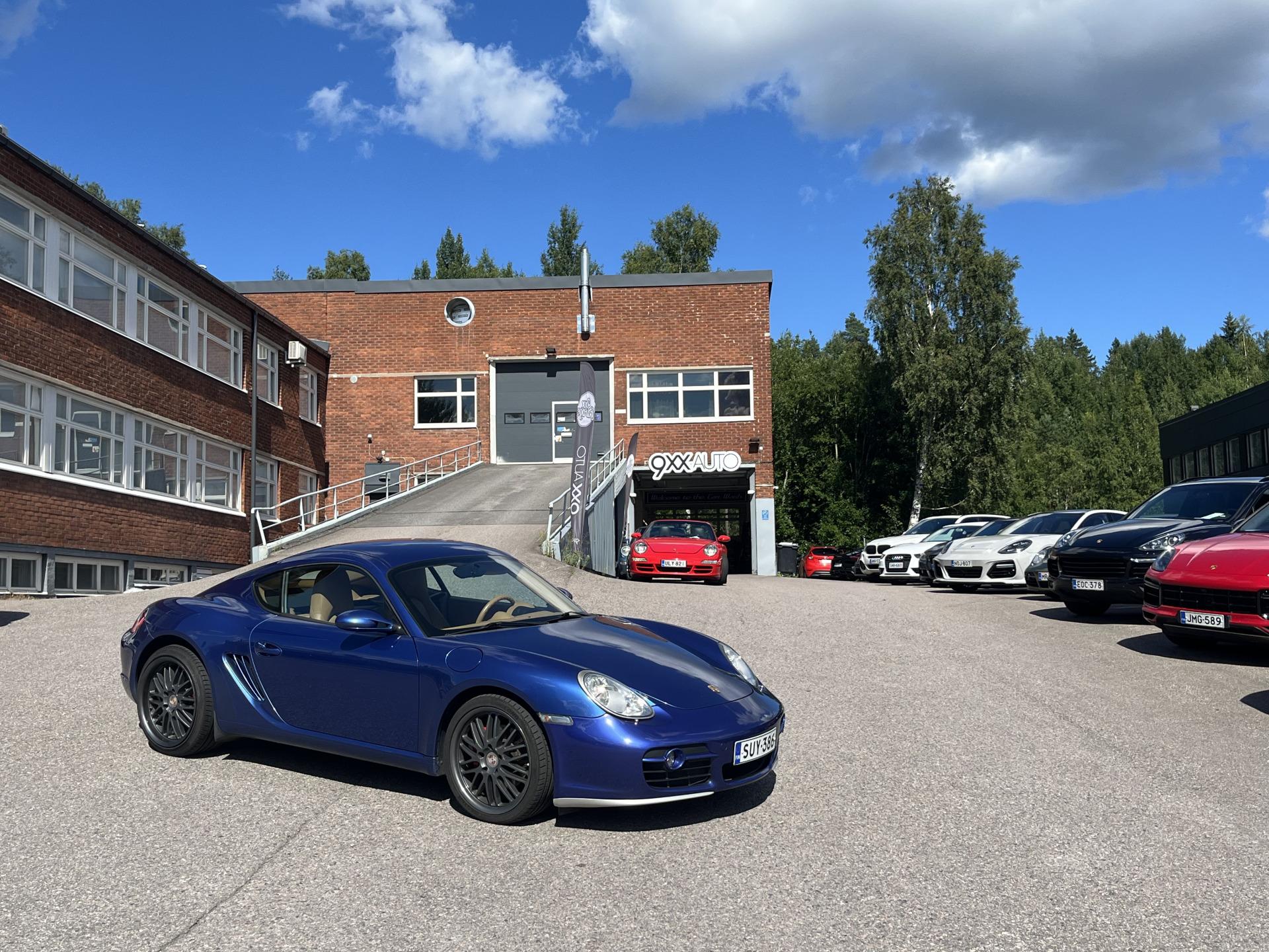 PORSCHE Cayman 1