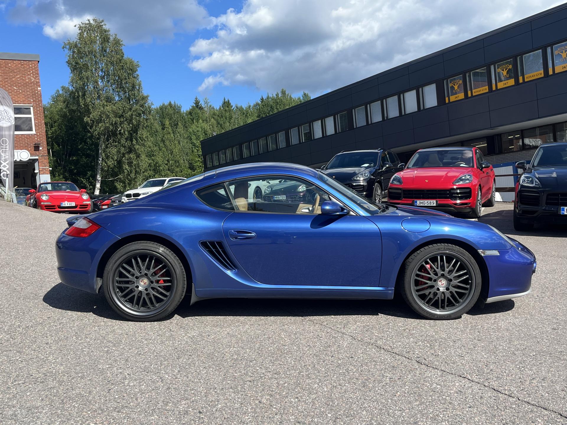 PORSCHE Cayman 2