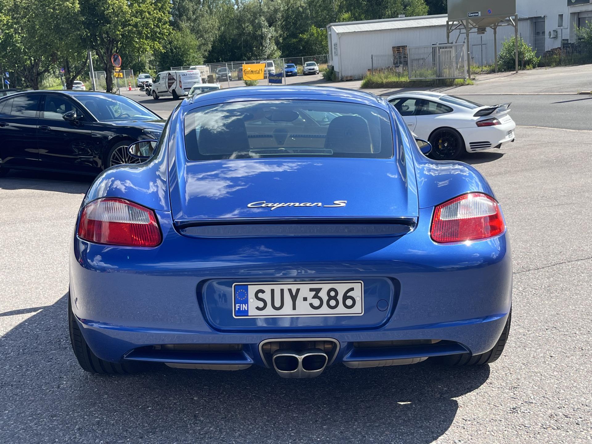 PORSCHE Cayman 4