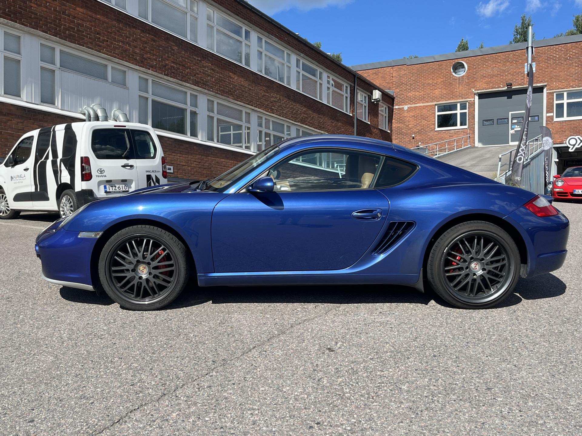PORSCHE Cayman 6