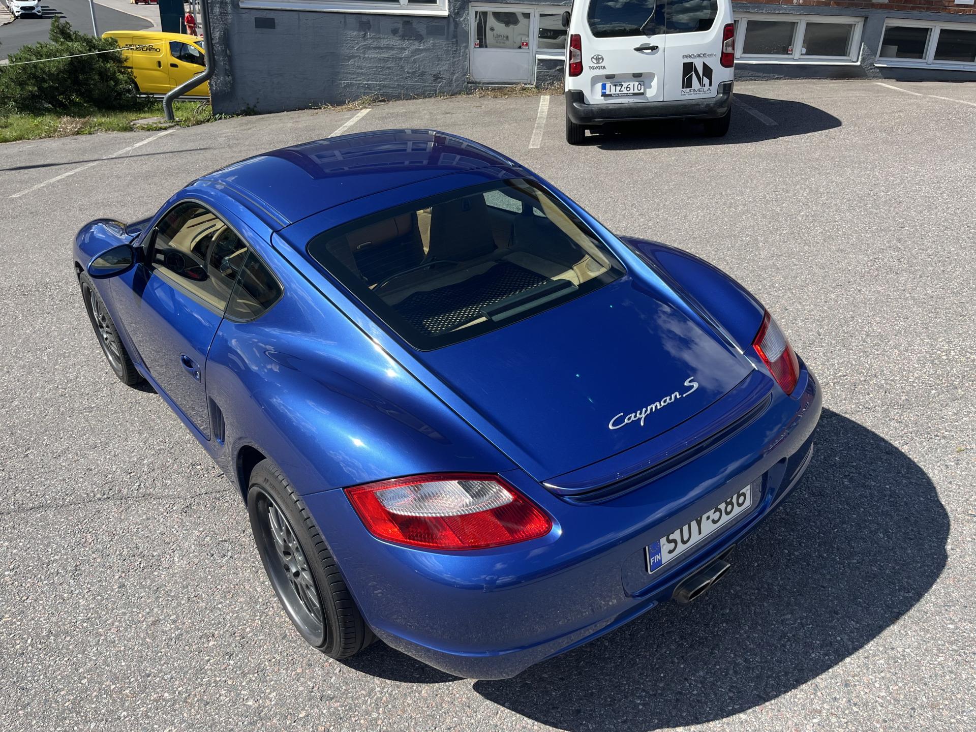 PORSCHE Cayman 7