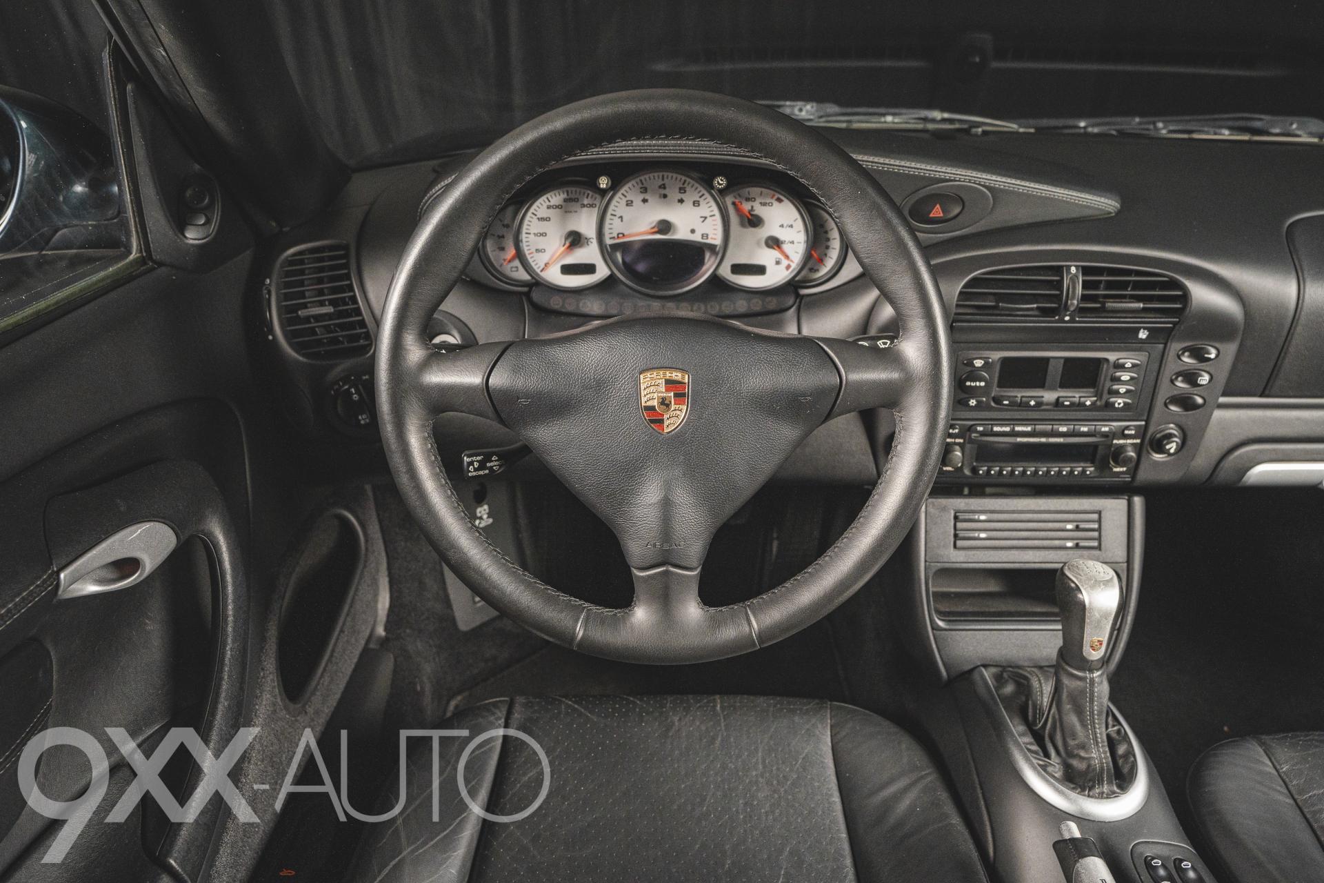 PORSCHE 911 15