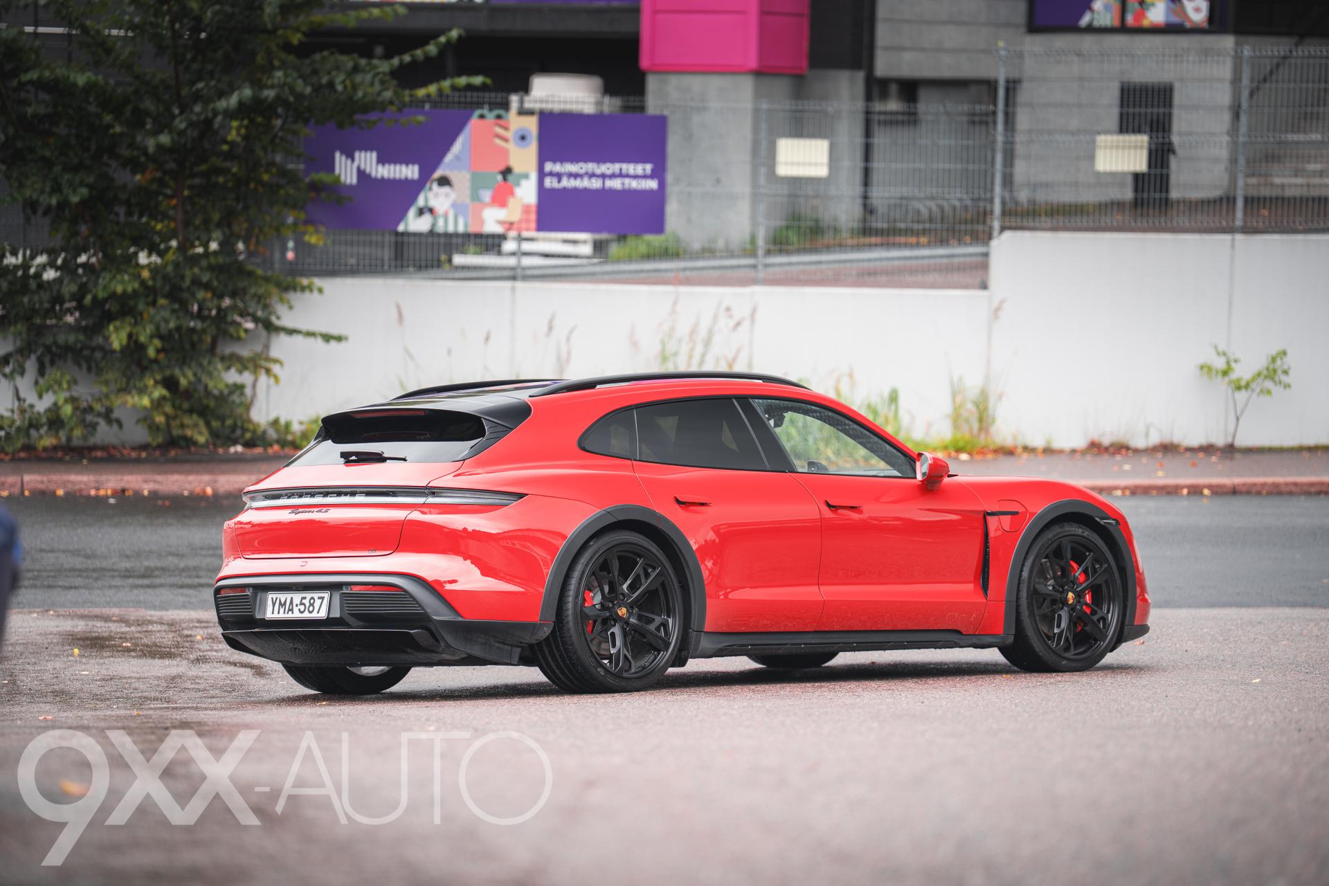 PORSCHE Taycan 6