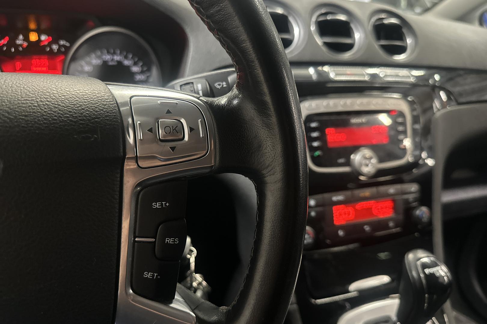 Ford Galaxy 2012