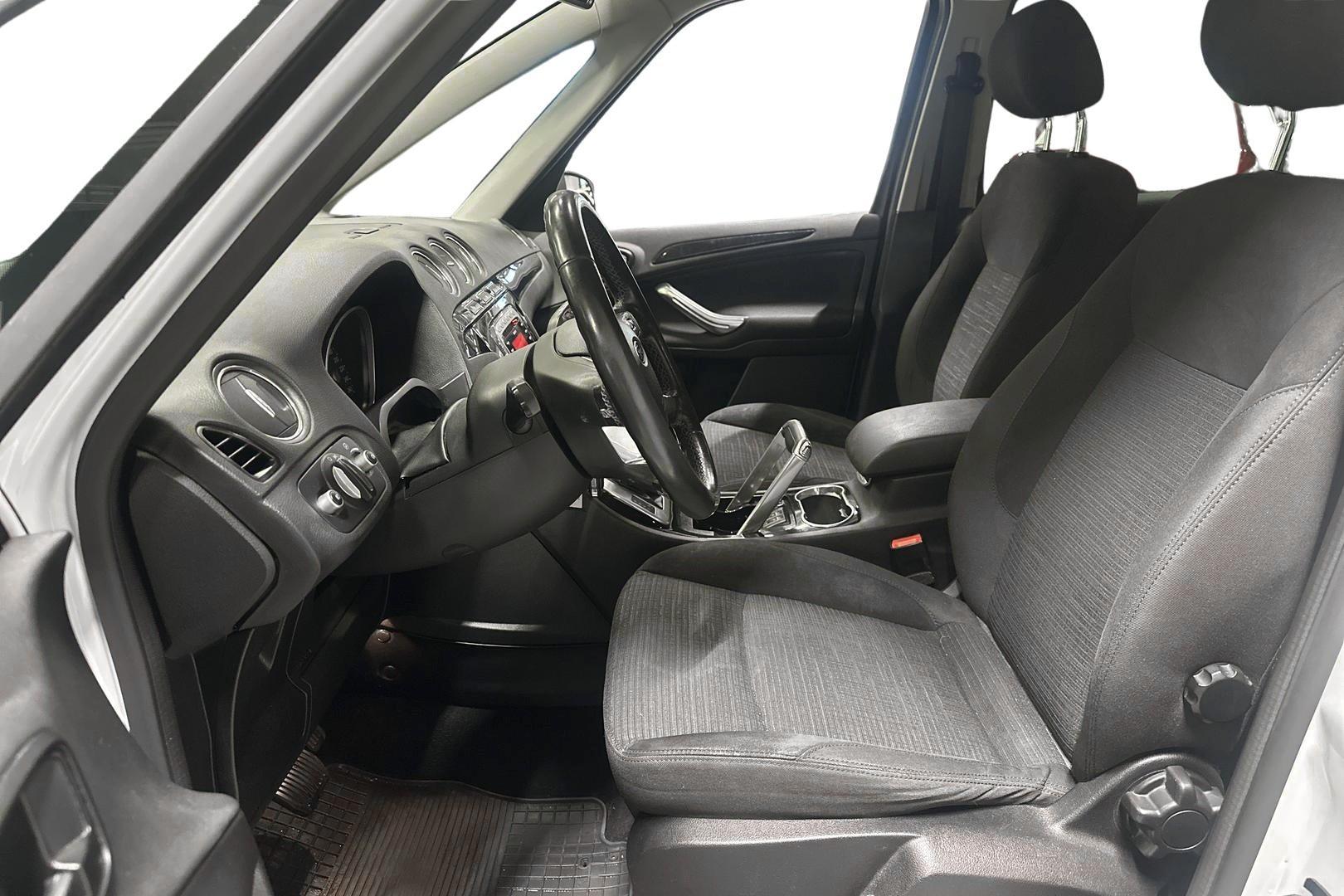 Ford Galaxy 2012
