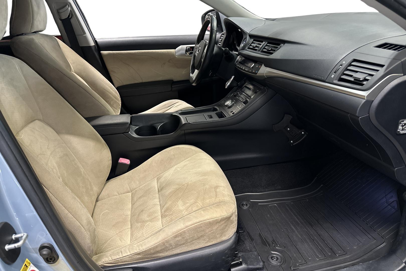 Lexus CT 2011