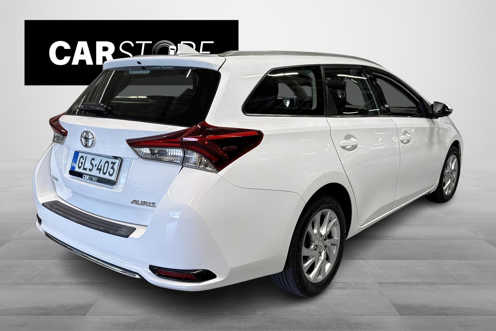TOYOTA AURIS 2016