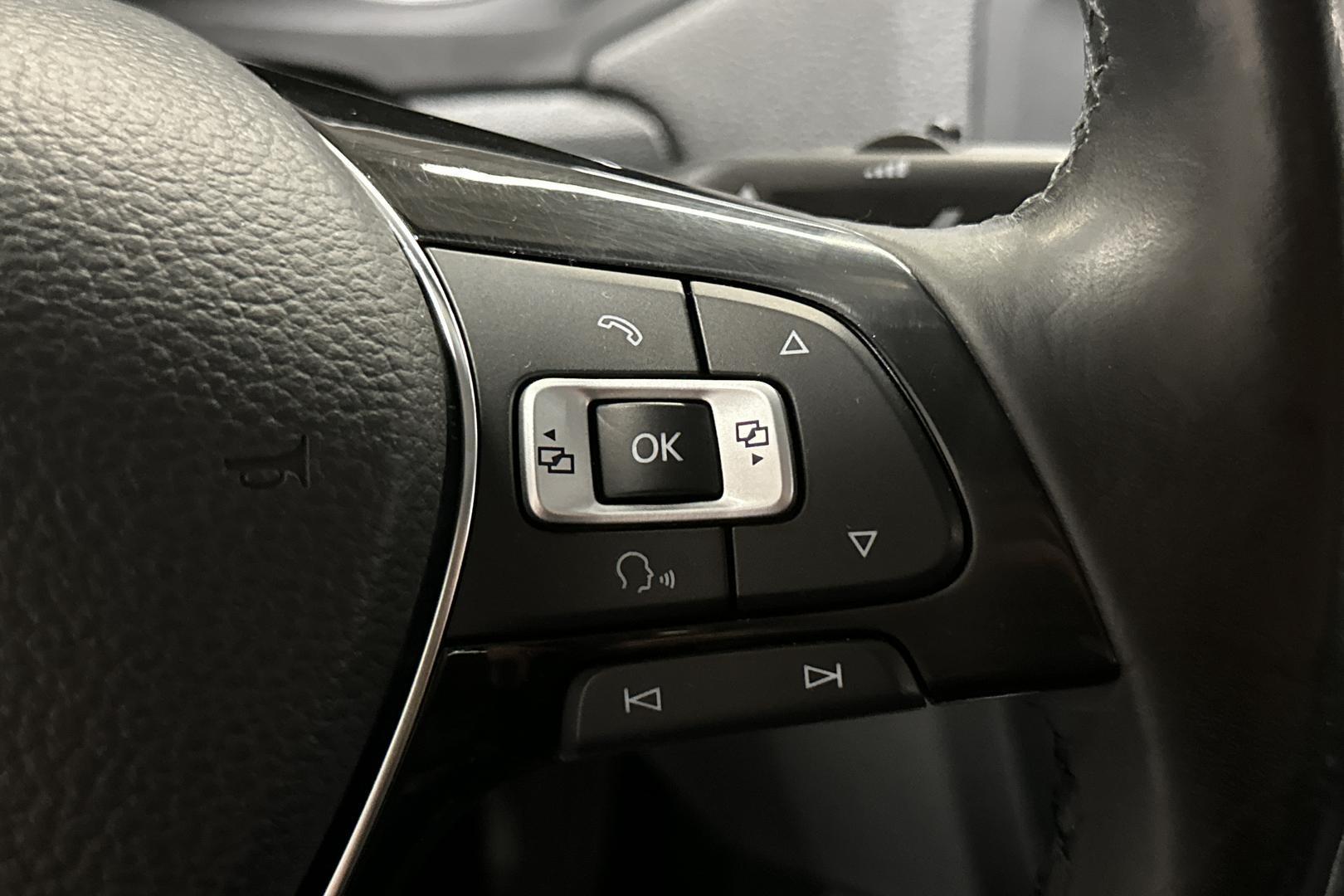 VOLKSWAGEN Jetta 2017