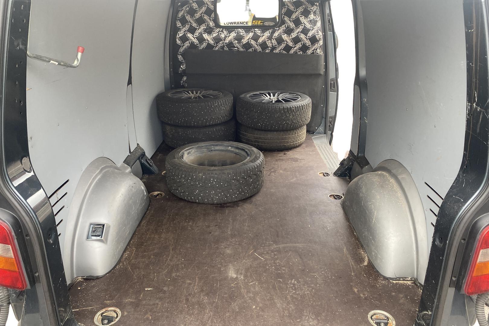 VOLKSWAGEN TRANSPORTER 2009