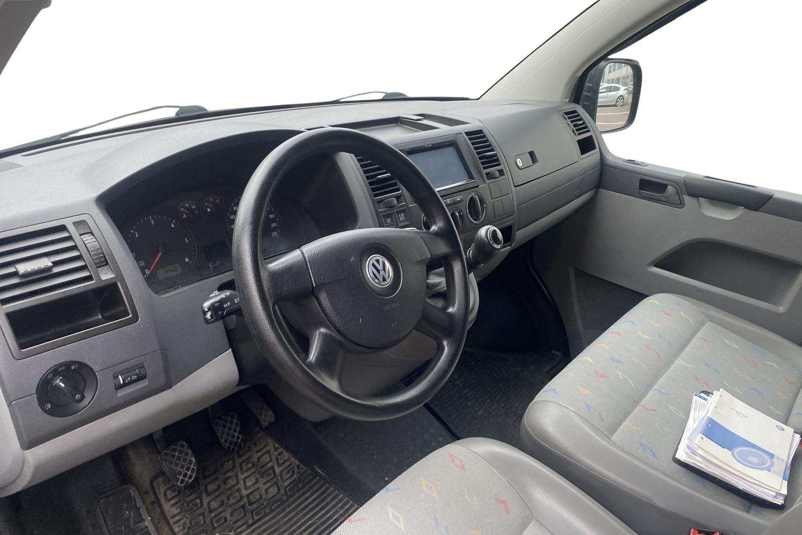 VOLKSWAGEN TRANSPORTER 2009