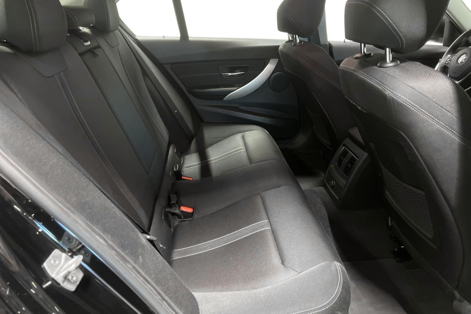 BMW 320 2016