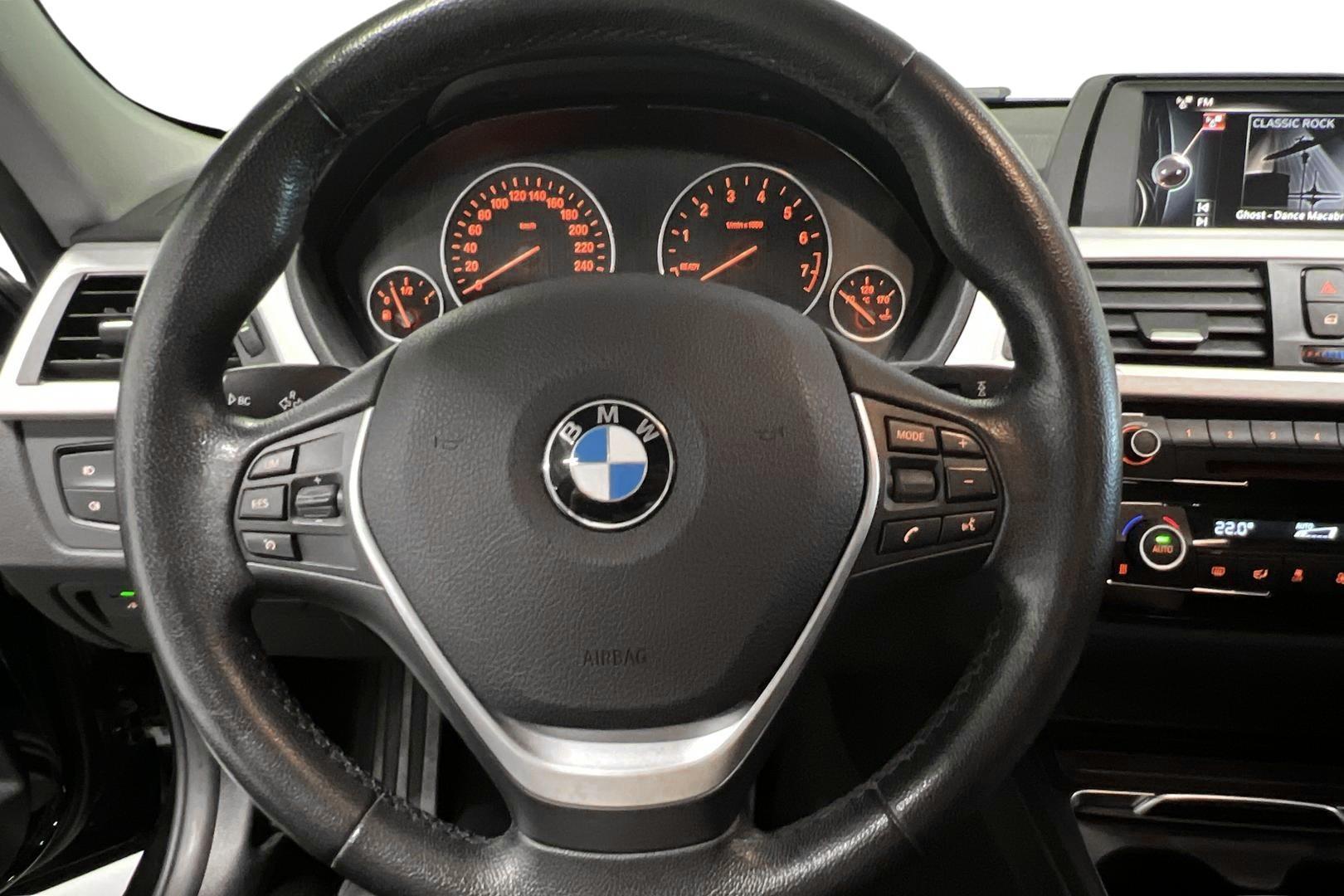BMW 320 2016
