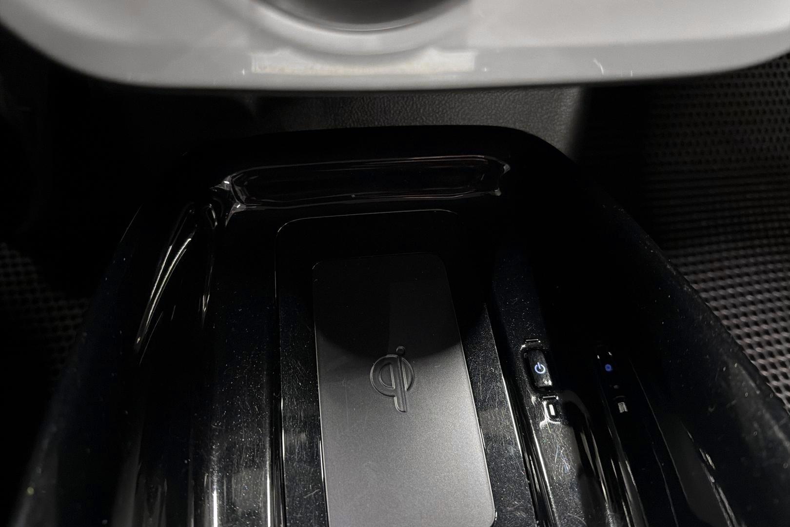 Toyota Prius Plug-in 2017