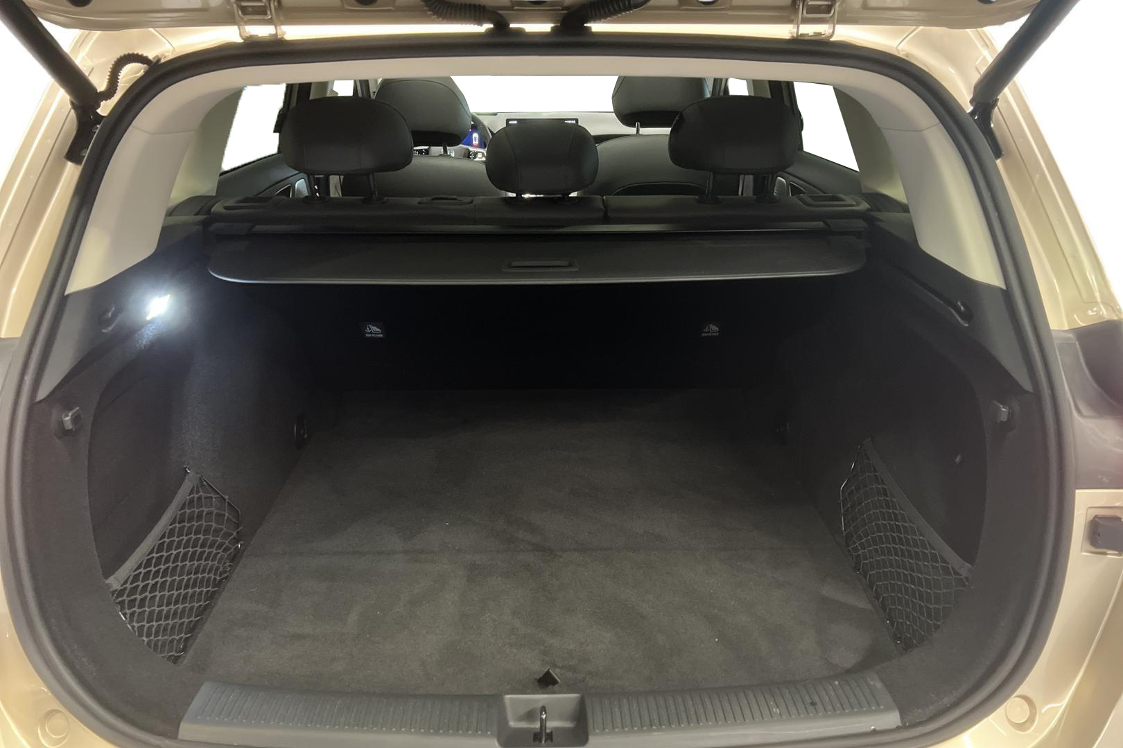 MG MGS6 EV 12