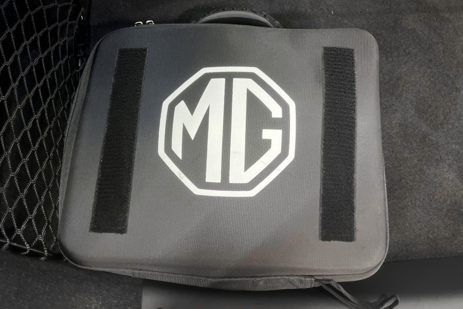 MG MGS6 EV 16