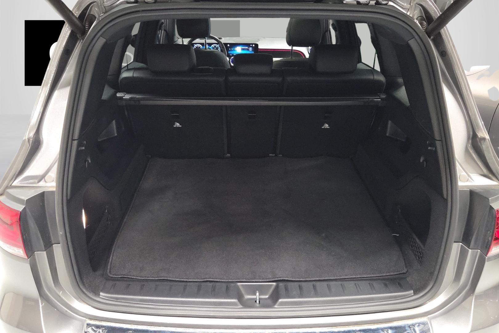 Mercedes-Benz EQB 15