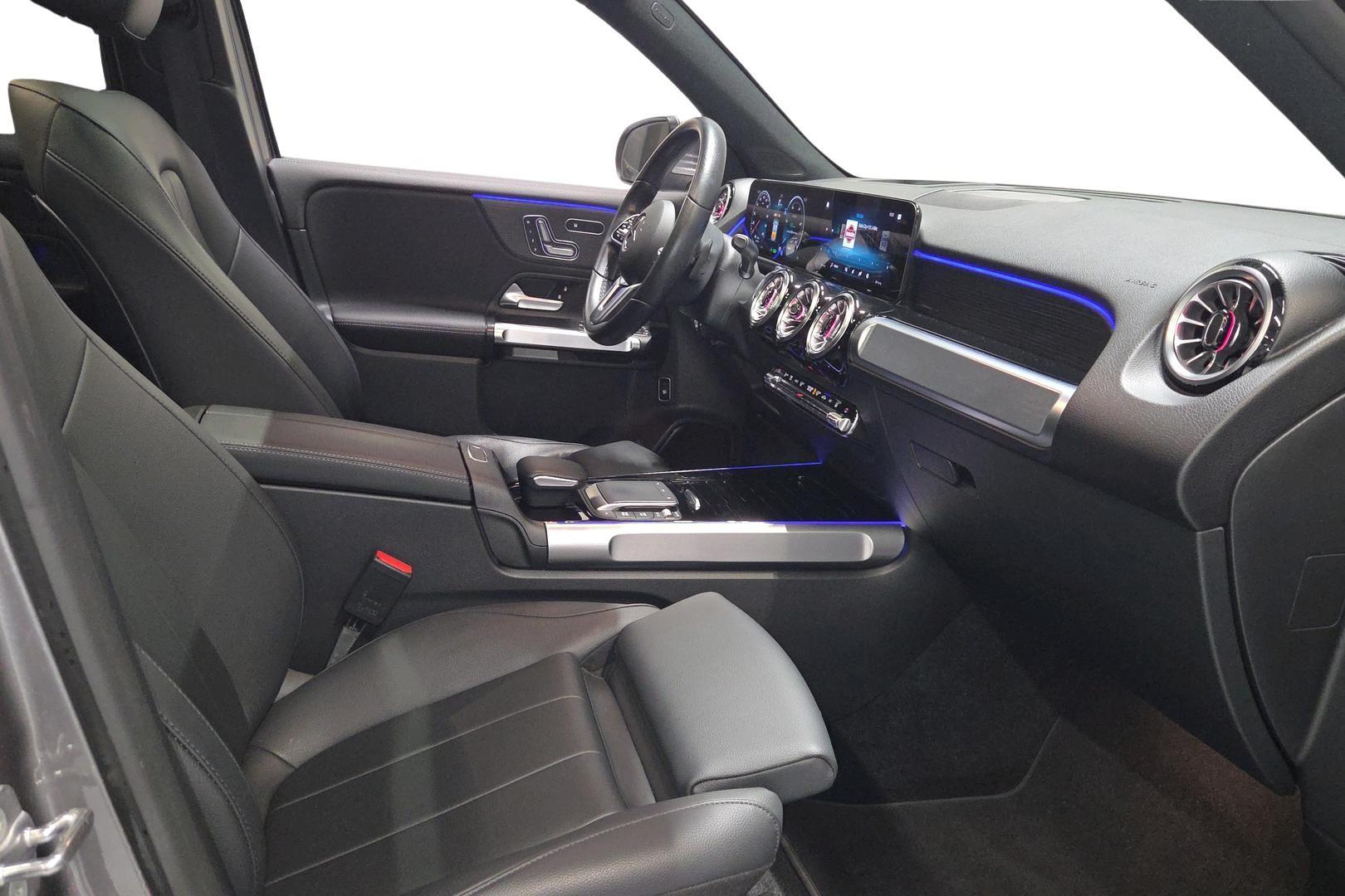 Mercedes-Benz EQB 17