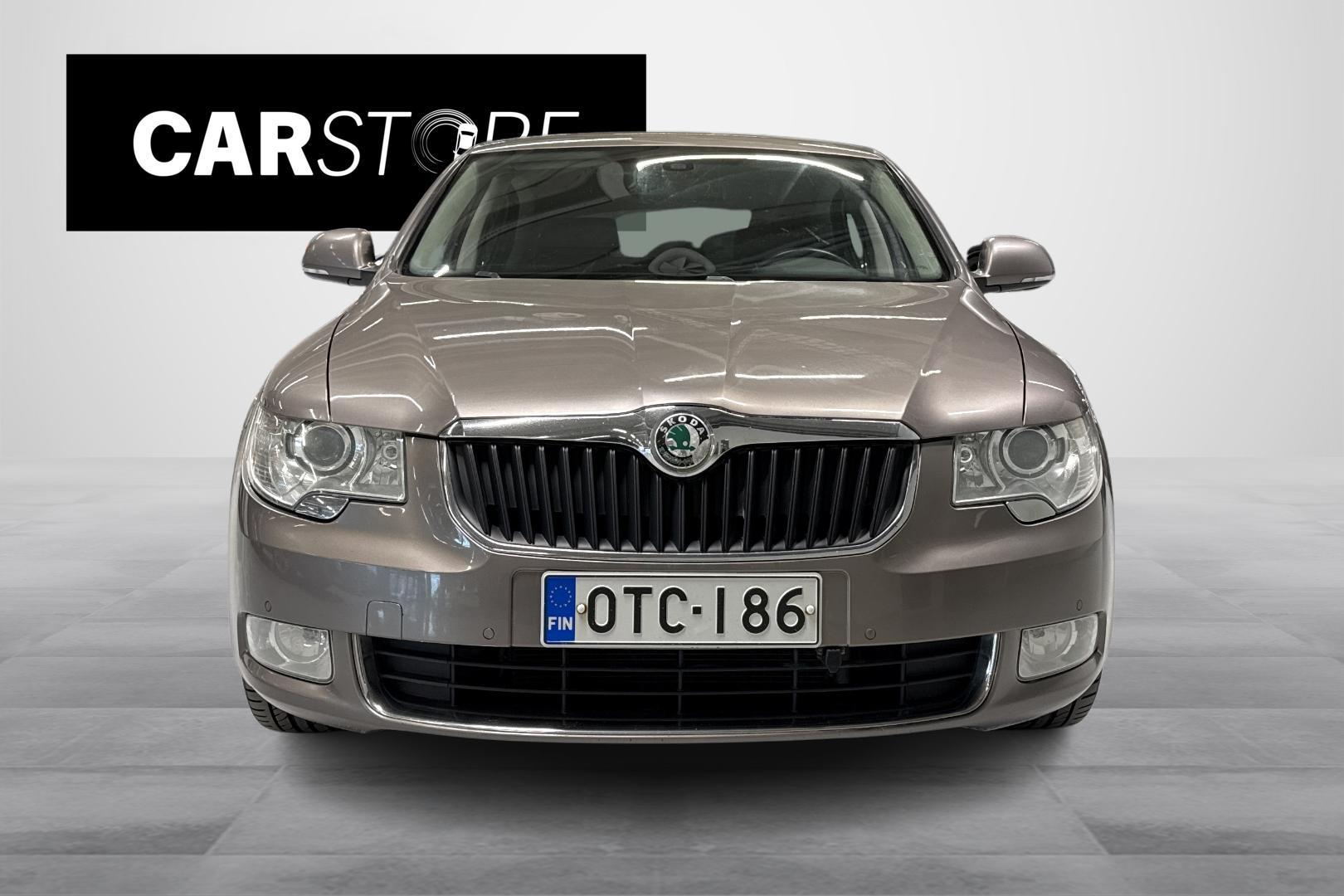 Skoda Superb 2012