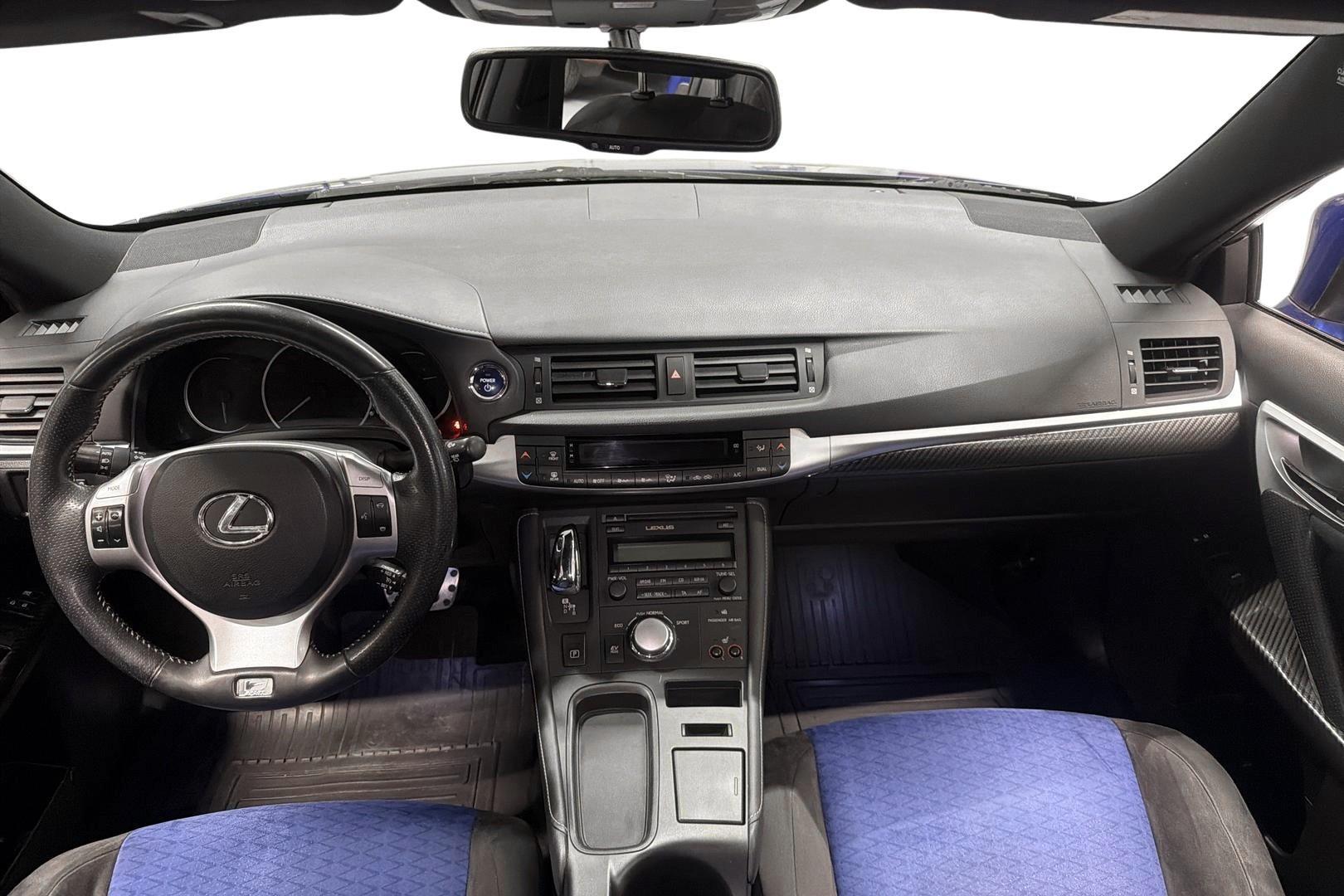 Lexus CT 2012
