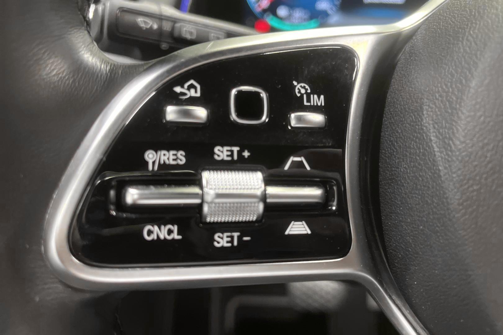 Mercedes-Benz EQB 2022