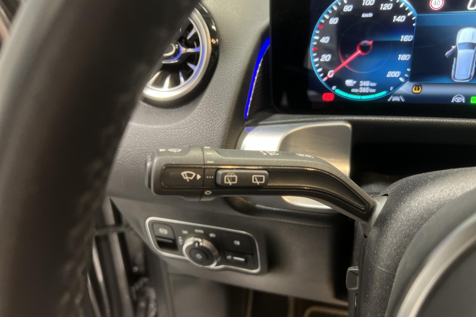 Mercedes-Benz EQB 2022