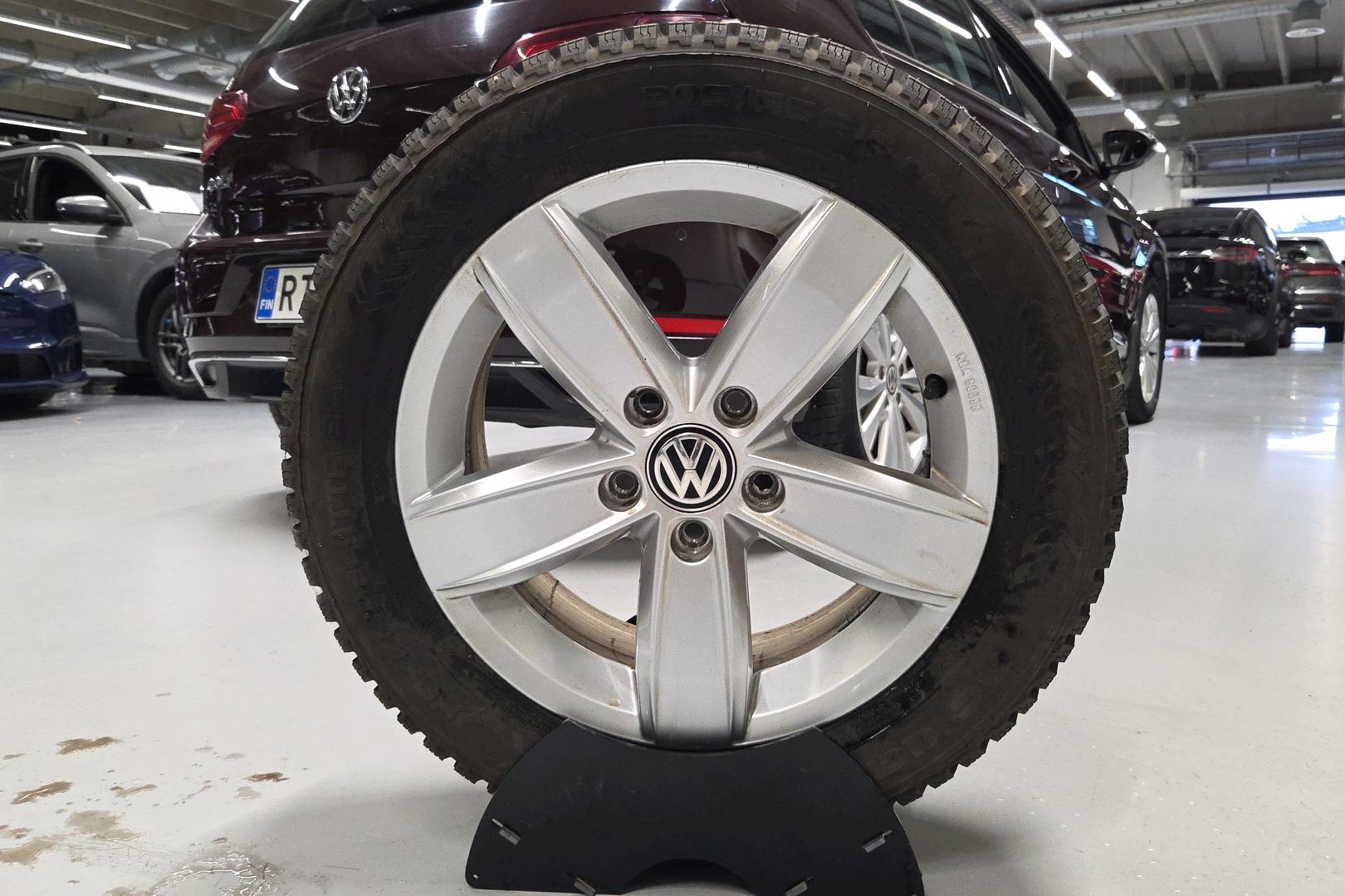 Volkswagen Golf 19