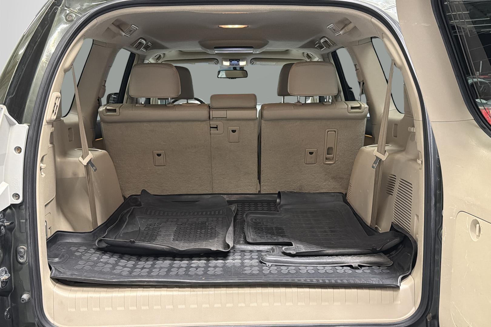 Toyota Land Cruiser 2012