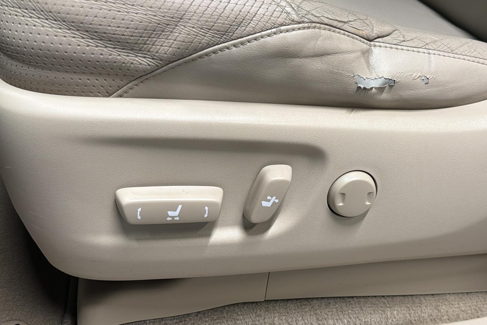 Toyota Land Cruiser 2012