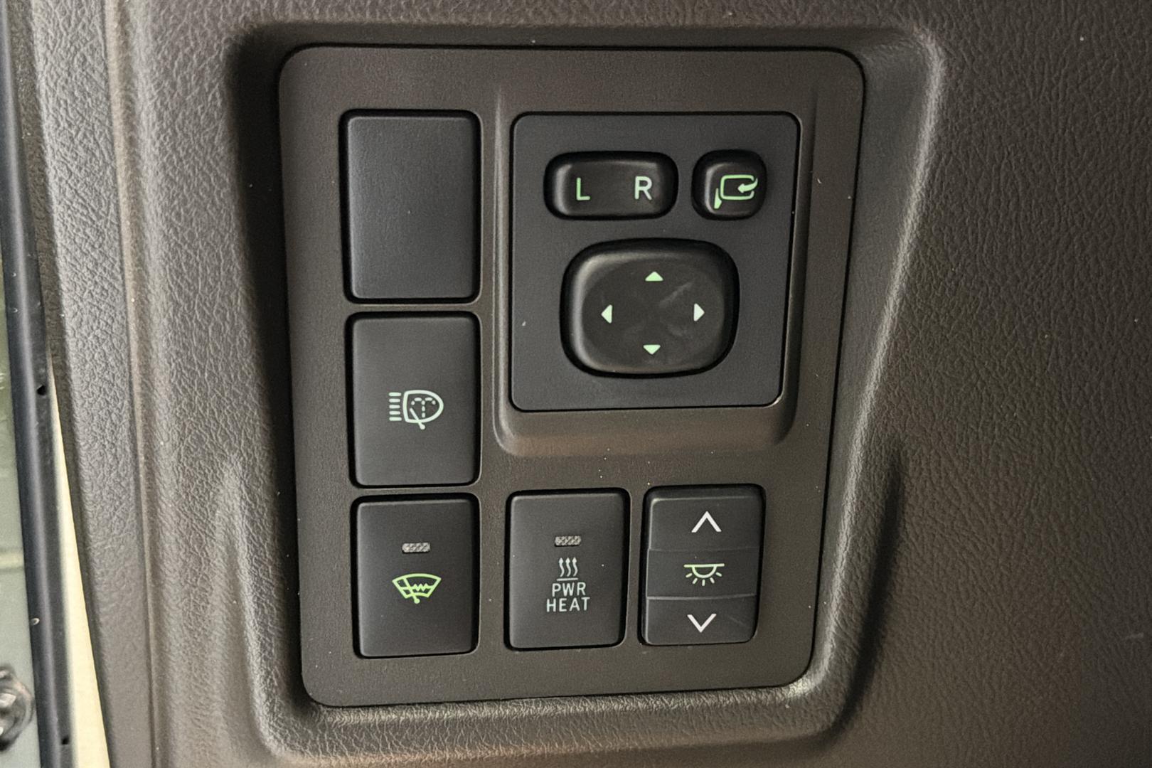 Toyota Land Cruiser 2012