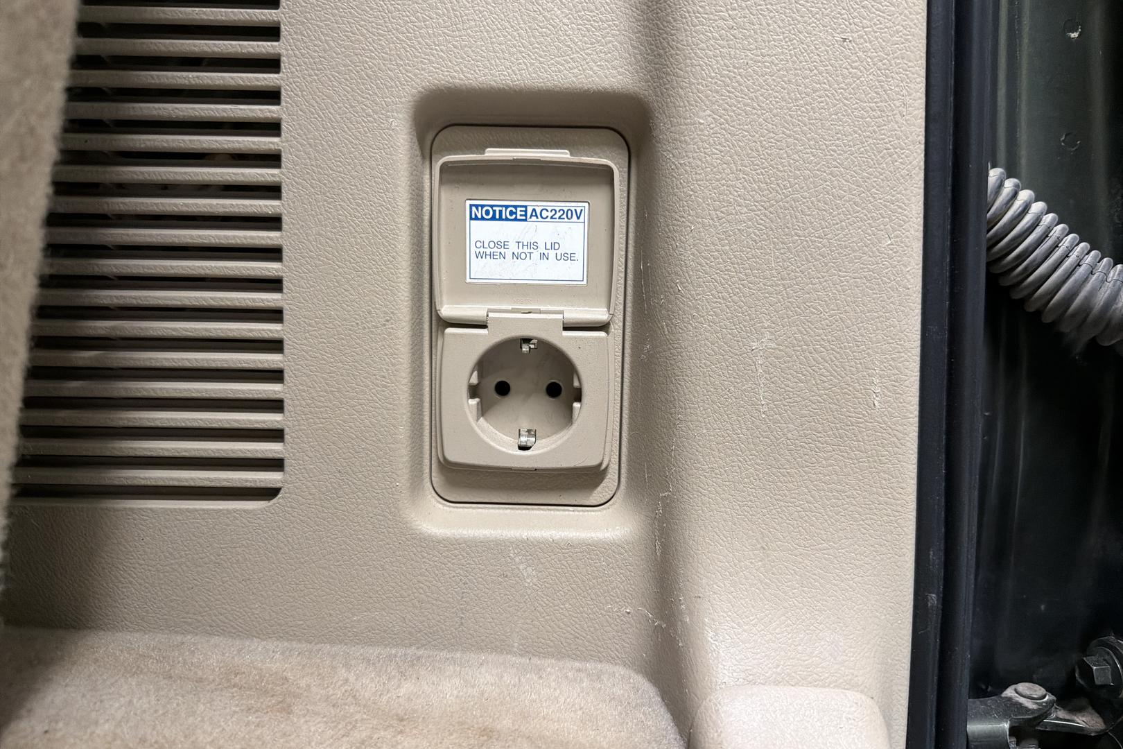 Toyota Land Cruiser 2012