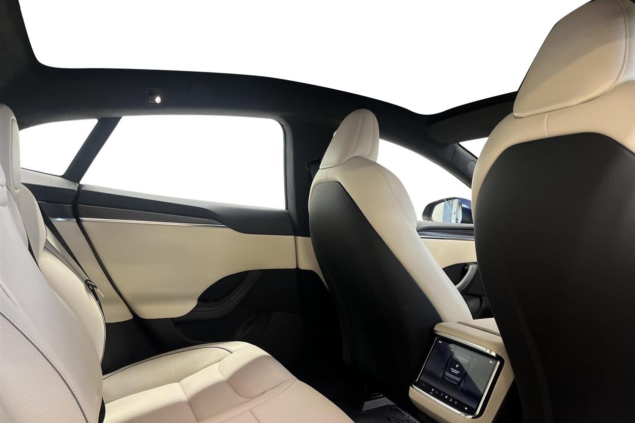 Tesla Model S 2023