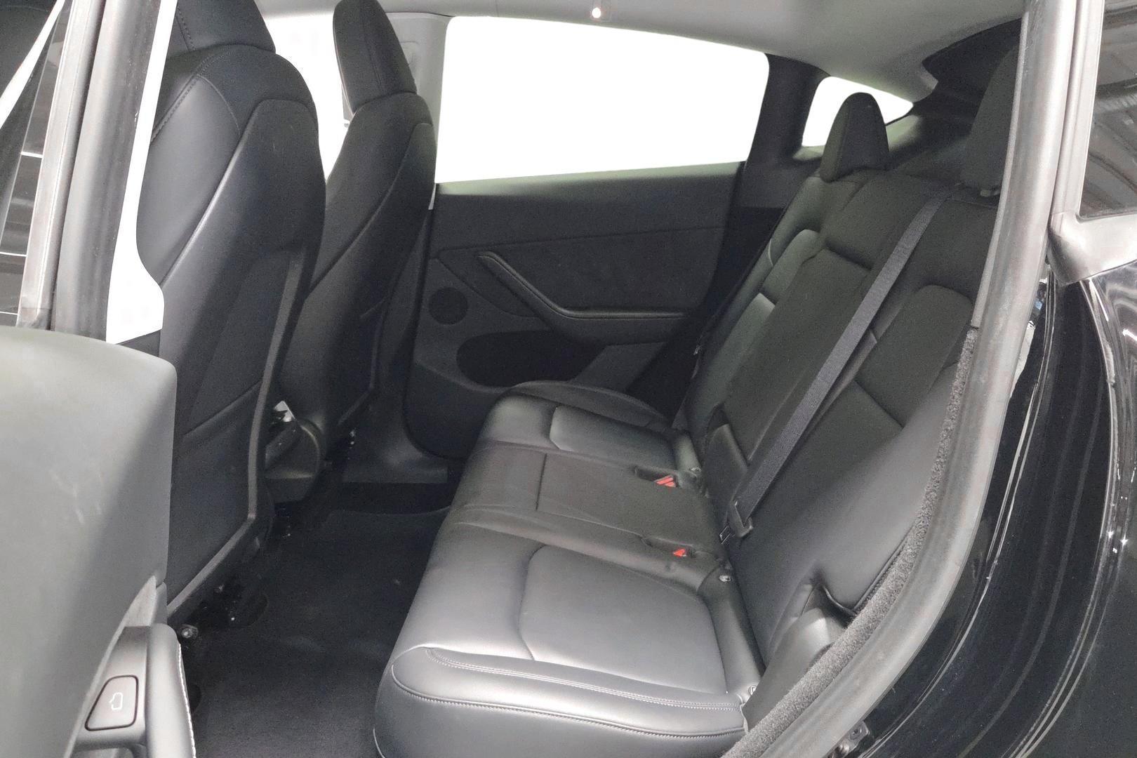 Tesla Model Y 19