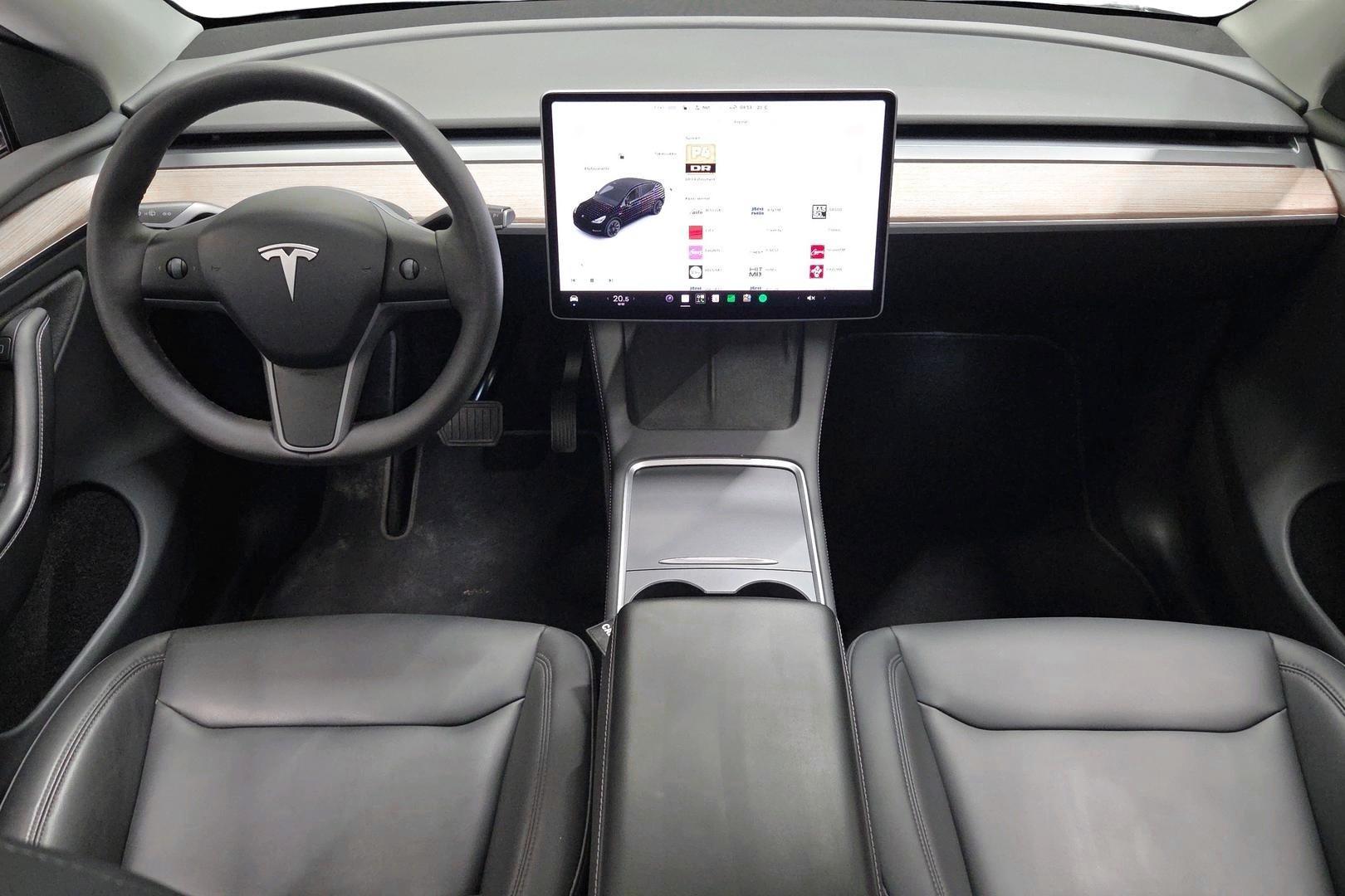Tesla Model Y 22