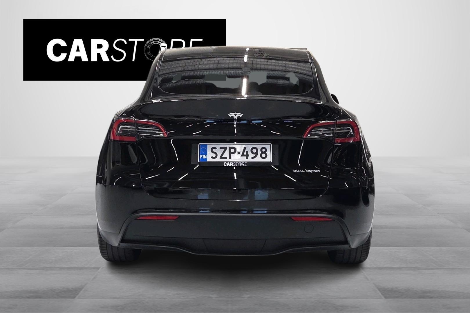 Tesla Model Y 7