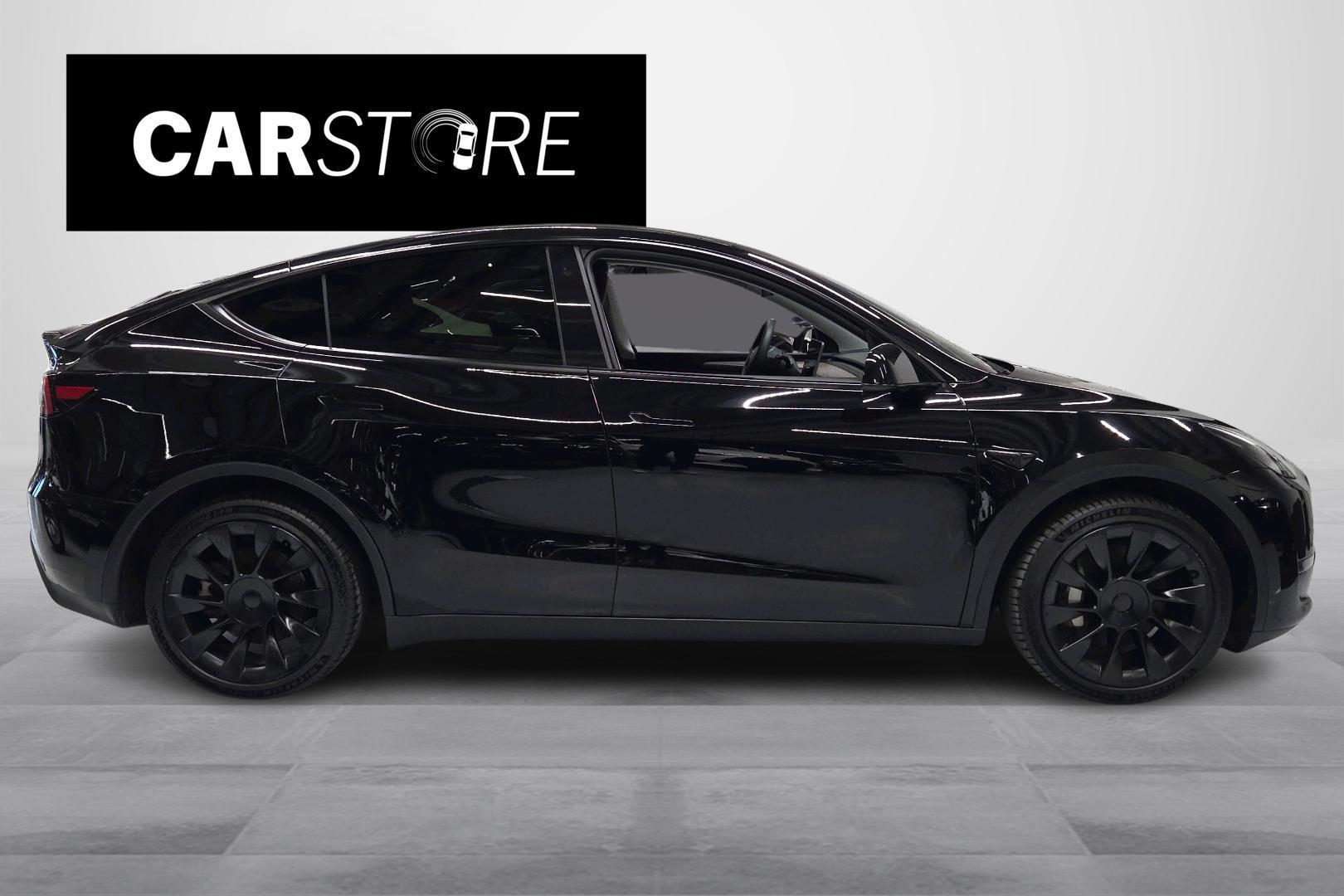 Tesla Model Y 15