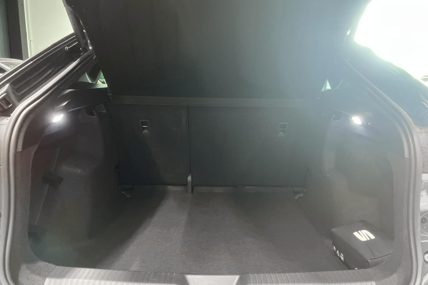 CUPRA Tavascan 12