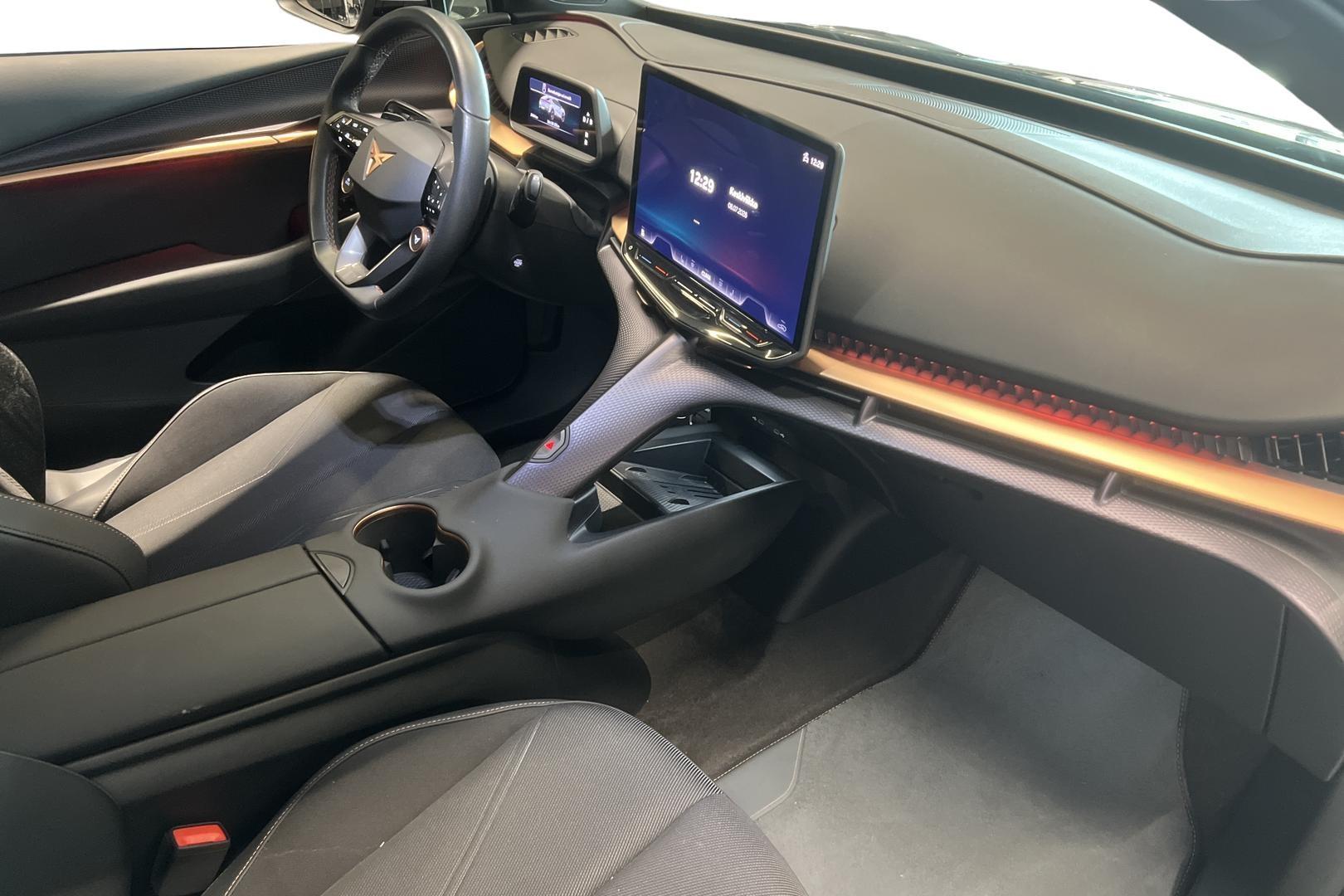 CUPRA Tavascan 14