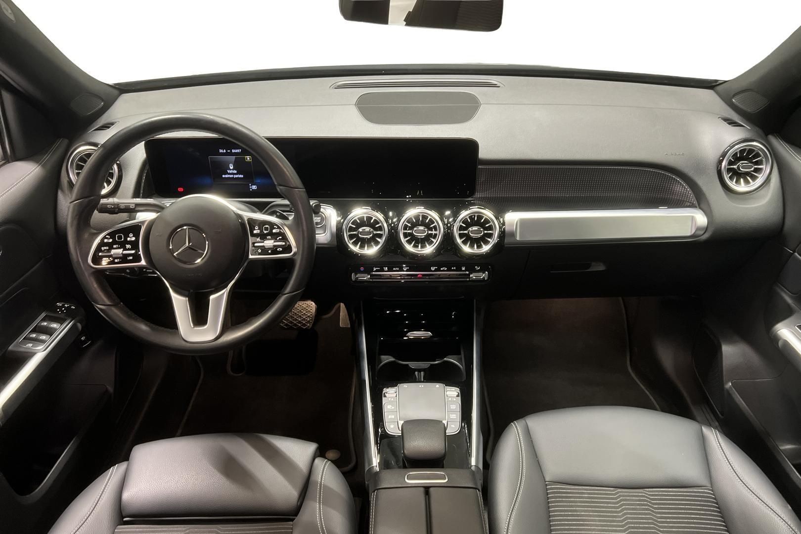 Mercedes-Benz EQB 11